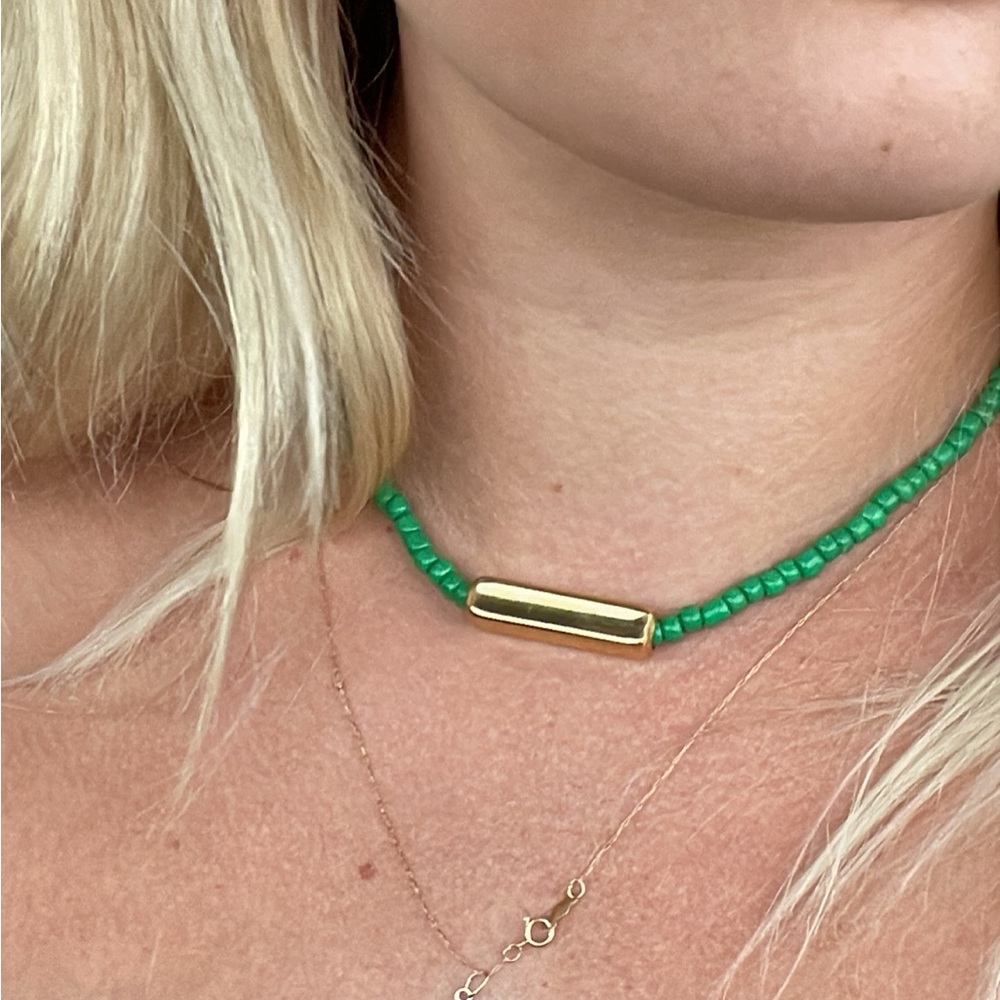 The Axons Choker in emerald ✨